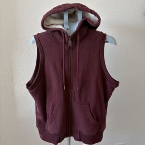 Carhartt Women’s Sherpa Fleece Lined Hooded Vest Size LG (12/14) Maroon Winter